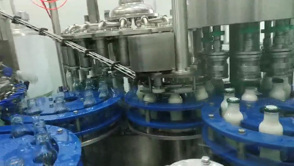 Напълно автоматична производствена линия за пълнене на стъклени бутилки2